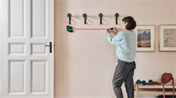 BOSCH Atino Нивелир лазерный со встроенной рулеткой для ручного выравнивания+6 гелевых подушек (рабочий диапазон рулетки 1.5 м,  +/-0,3 мм/м) - фото 194808