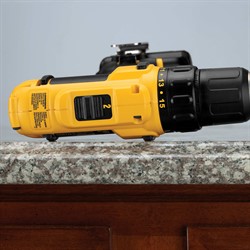 DeWalt DCD710D2 Шуруповерт аккум. в чем. (12V, 2*2.0Ah, 24 Нм, патрон 0.8-10мм) - фото 225550
