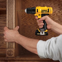 DeWalt DCD710D2 Шуруповерт аккум. в чем. (12V, 2*2.0Ah, 24 Нм, патрон 0.8-10мм) - фото 225551