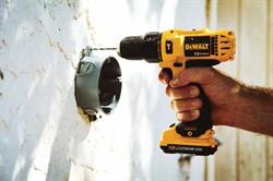 DeWalt DCD716D2 аккумуляторная ударная дрель-шуруповерт, 10.8 В, 1500 об/мин, 22500 уд/мин, с 2 АКБ 2 Ач и ЗУ, в кейсе - фото 225560