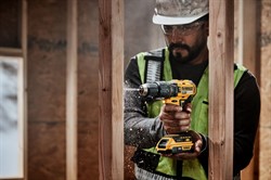 DeWalt DCD778D2T Шуруповерт ударный аккум. в чем. TSTAK (18V, 2*2.0Ah, 65 Нм, Bl-motor, 2 скор.) - фото 225586
