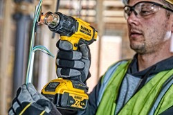 DeWalt DCE530N SOLO Термовоздуходувка аккум. в кор. (18V, 2 скор,  290-530 °С, Bl-motor) - фото 225788