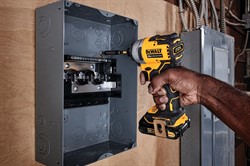 DeWalt DCF809D2T Гайковерт аккум. в чем. TSTAK (18V, 2*2.0Ah, 190 Нм, 1/4", 2800 об/мин, BL-motor) - фото 225813
