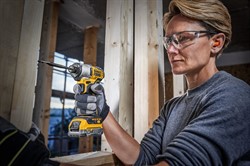 DeWalt DCF840N SOLO Гайковерт аккум в кор. (18V, 192 Нм, 1/4', 1 скор, BL-motor) - фото 225820