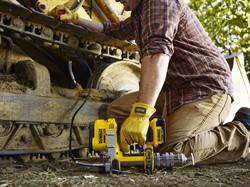 DeWalt DCGG571NK аккумуляторный смазочный пистолет, 18 В, 690 бар, без АКБ и ЗУ, в кейсе - фото 225973