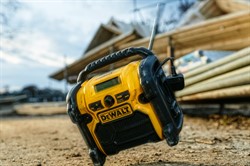 DeWalt DCR020 SOLO Радио аккум. в кор. (12V/18V, AUX / USB, 2.8 кг) - фото 226194