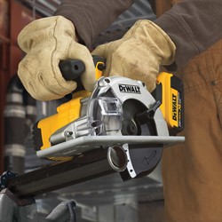 DeWalt DCS373NT SOLO Дисковая пила по металлу аккум. в чем. TSTAK VI (18V, 140x20 мм, пропил: 43 мм) - фото 226265