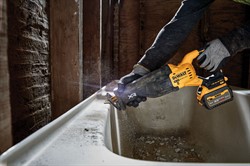 DeWalt DCS386NT SOLO Сабельная пила аккум. в TSTAK VI (18V, дерево: 300 мм, металл:130 мм, BL-motor) - фото 226299