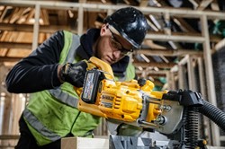 DeWalt DCS777N SOLO Пила торцовочная акк. (54V, 216x30 мм,пропил 60 мм, 6300 об/мин, BL-motor) - фото 226389