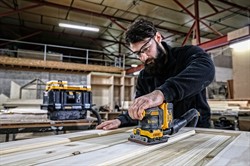 DeWalt DCW200N SOLO Виброшлифмашина аккум. в кор. (18V, 140*115мм, ампл.1.6, 8000 – 13500 кол/мин) - фото 226421