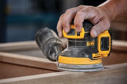 DeWalt DCW210N SOLO Эксцентриковая шлифмашина аккум. в кор. (18V, 125мм, 8000-12000 об/мин) - фото 226429