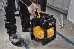 DeWalt DCC1018N SOLO Компрессор аккум. (18V, 11 бар, кабель 3 м) - фото 226582