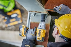 DeWalt DCF897NT SOLO Гайковерт аккум. в чем. TSTAK II (18V, 950 Нм, 3/4", 3 скор, BL-motor) - фото 226698
