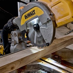 DeWalt DWS771 Пила торцовочная (1600 Вт, 216х30 мм, 2600-5200 об/мин, пропил: гл.60/шир. 270мм) - фото 226994