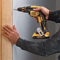 DeWalt DCF620NT SOLO Шуруповерт по гипсокартону в чем. TSTAK II (18V, 30 Нм, BL-мотор) - фото 227001