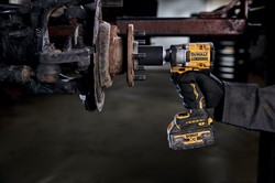 DeWalt DCF923B SOLO Гайковерт аккум. в кор. (20V, 406 Нм, 3/8", 2 скор, BL-motor) - фото 227054