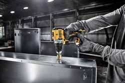 DeWalt DCD800B SOLO Шуруповерт аккум. в кор. (20V, 90 Нм, 2 скор, BL-motor) - фото 227194