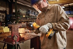DeWalt DCG413B SOLO Угловая шлифмашина аккум в кор. (20V, 115 мм, 9000 об/мин, нижняя кнопка) - фото 227258