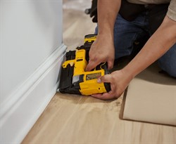DeWalt DCN623B SOLO Пистолет шпилькозабивной аккум. в кор. (20V, шпильки: 16-38 мм, d 0.64 мм) - фото 227363