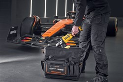 DeWalt DWST60104-9 Сумка McLaren Limited Edition (с наплечным ремнем, 48.8 л) - фото 227518