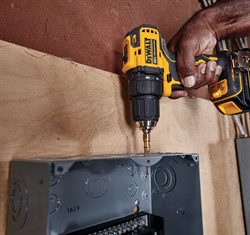 DeWalt DCD708P2T Шуруповерт аккум. в чем. TSTAK (18V, 2*5.0Ah, 65 Нм, 1.5-13 мм, 2 скор, BL-motor) - фото 227602