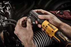 DeWalt DCF500N SOLO Гайковерт угловой с трещоткой в кор. (12V, 1/4'' и 3/8'', 67 Нм, BL-motor) - фото 227680