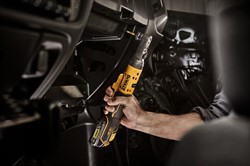 DeWalt DCF500N SOLO Гайковерт угловой с трещоткой в кор. (12V, 1/4'' и 3/8'', 67 Нм, BL-motor) - фото 227682
