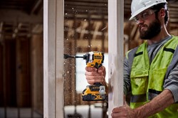 DeWalt DCF850D2T Гайковерт аккум. в чем. TSTAK (18V, 2*2.0Ah, 1/4" 206 Нм, 3 скор. BL-motor) - фото 227740