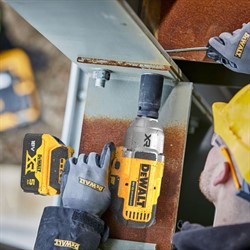 DeWalt DCF900H2T Гайковерт аккум. в чем. TSTAK II (18V, 2*5.0Ah, 1/2", 1396 Нм, BL-motor ) - фото 227750