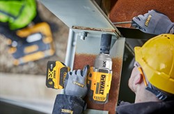 DeWalt DCF900P2G Гайковерт аккум. в кор. с вкладышем (18V, 2*5.0Ah, 1/2", 1396 Нм, BL-motor ) - фото 227774