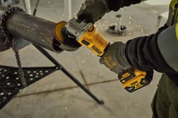 DeWalt DCG407N SOLO Угловая шлифмашина аккум. (18V, 125 мм, 9000 об/мин, BL-motor) - фото 227846
