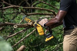 DeWalt DCMPS520N Цепная пила аккум. в кор. (18V, шина 20 см, 1.1 мм, 3/8, 56 зв, BL-motor) - фото 227964