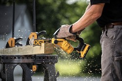 DeWalt DCMPS520N Цепная пила аккум. в кор. (18V, шина 20 см, 1.1 мм, 3/8, 56 зв, BL-motor) - фото 227965