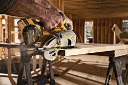 DeWalt DCS578NT SOLO Дисковая пила аккум. в чем.TSTAK (54В, 190*30мм, пропил: 67мм, Bl-мотор, 3.6кг) - фото 228036