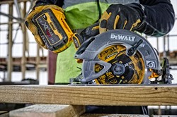 DeWalt DCS578NT SOLO Дисковая пила аккум. в чем.TSTAK (54В, 190*30мм, пропил: 67мм, Bl-мотор, 3.6кг) - фото 228040
