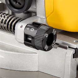 DeWalt DCW682NT SOLO Фрезер ламельный в чем. (18V, 9000 об/мин, глубина фрезерования 20 мм) - фото 228091