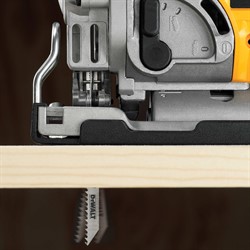 DeWalt DCS331N SOLO Лобзик аккум. в кор. (18V,  гл.пропила: дерево/металл: 135/10 мм)