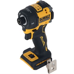 DeWalt DCF870N SOLO Гайковерт аккум. в кор. (18V, 56 Нм, 1/4", BL-motor)
