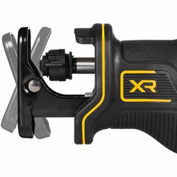 DeWalt DCS382NT SOLO Сабельная пила аккум. в чем. TSTAK II (18V, дерево до 300 мм, металл до 100мм)