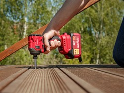 Аккум. ударный гайковерт/винтоверт WORTEX CWR 0218 в чем. XLT 1x4 А*ч, БЕСЩЕТ., 18 В, 220 Н*м - фото 231927