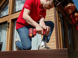 Аккум. ударный гайковерт/винтоверт WORTEX CWR 0218 в чем. XLT 2x2 А*ч, БЕСЩЕТ., 18 В, 220 Н*м - фото 231938