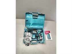 Аккум. дрель-шуруповерт MAKITA CXT DF 333 DWAE в чем. + набор бит уцененный (0221897312) - фото 234092