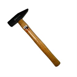 Молоток 600гр. Квадратный боёк, деревянная ручка, Вихрь