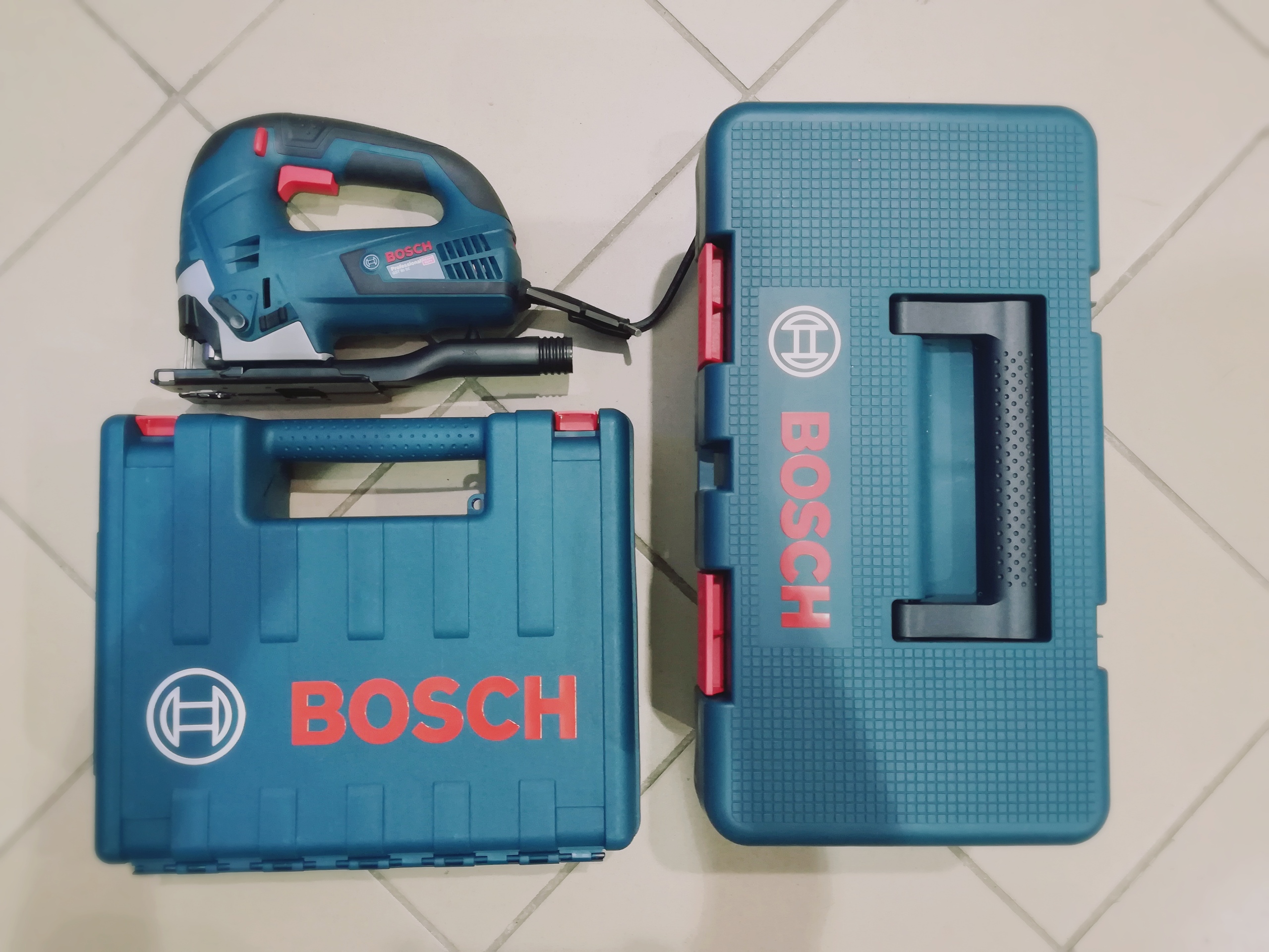 Bosch toolbox. Bosch Toolbox 1600a003ra. Электролобзик Bosch GST 90 be кейс. Ящик Bosch 1600a018t3 Toolbox. Кейс для лобзика бош 850.